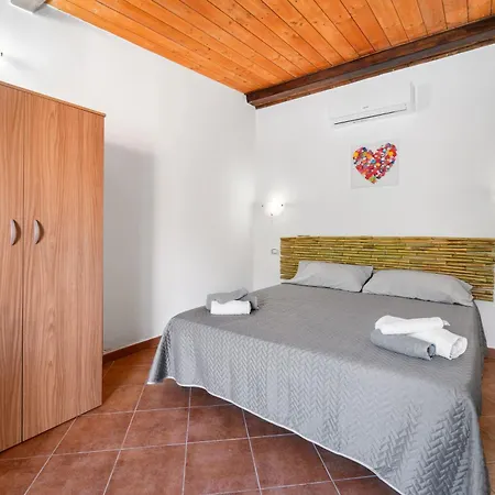 Holiday home Ittiturismo Isola Rossa L'agrumeto