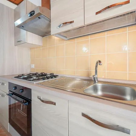 Ittiturismo Isola Rossa L'agrumeto Holiday home *