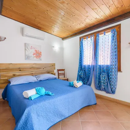 Ittiturismo Isola Rossa L'agrumeto Holiday home Teulada